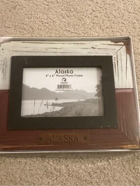 Alaska Rustic Layered Wood Photo Frame - Brown, Black, Cream